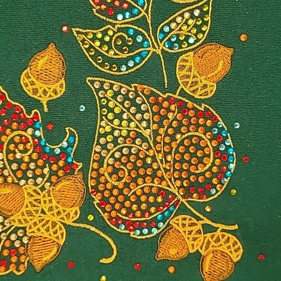 Quacker Factory Embroidered Top (M) - Picture 3 of 5